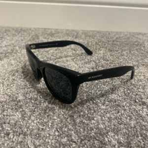 Burberry Sunglasses - Unisex